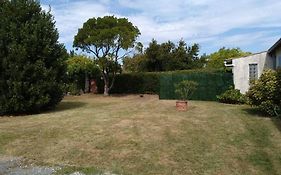 Joli studio indépendant avec jardin et piscine partagés